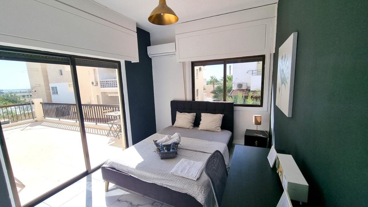 Cozy Beach Apt, Near Airport With 100Mbit Internet Ларнака Екстер'єр фото