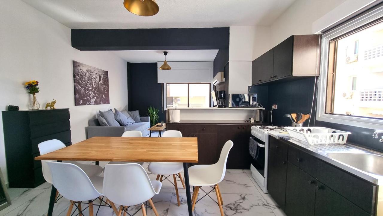 Cozy Beach Apt, Near Airport With 100Mbit Internet Ларнака Екстер'єр фото